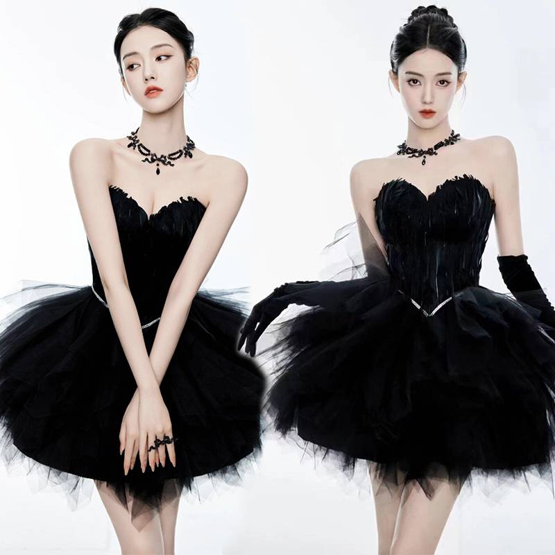 No. 2 feather skirt + gloves